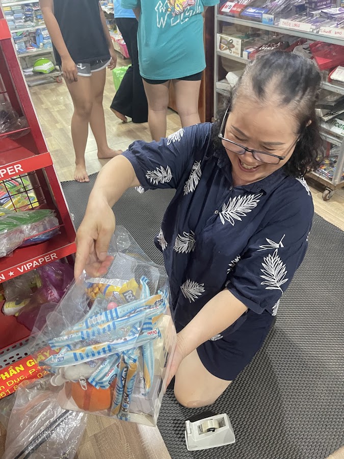 Nhà Sách Nguyễn Hoàng