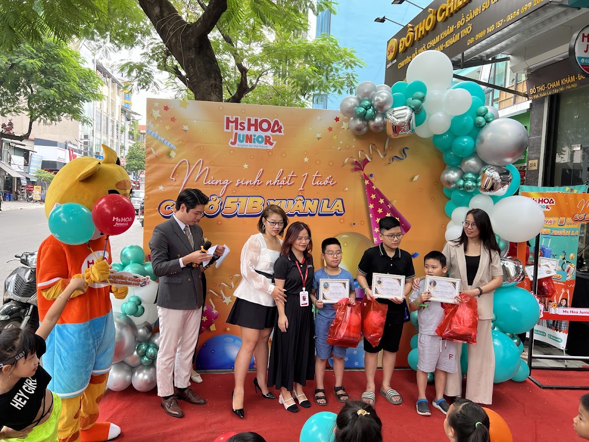 Ms Hoa Junior 51B Xuân La, Tây Hồ