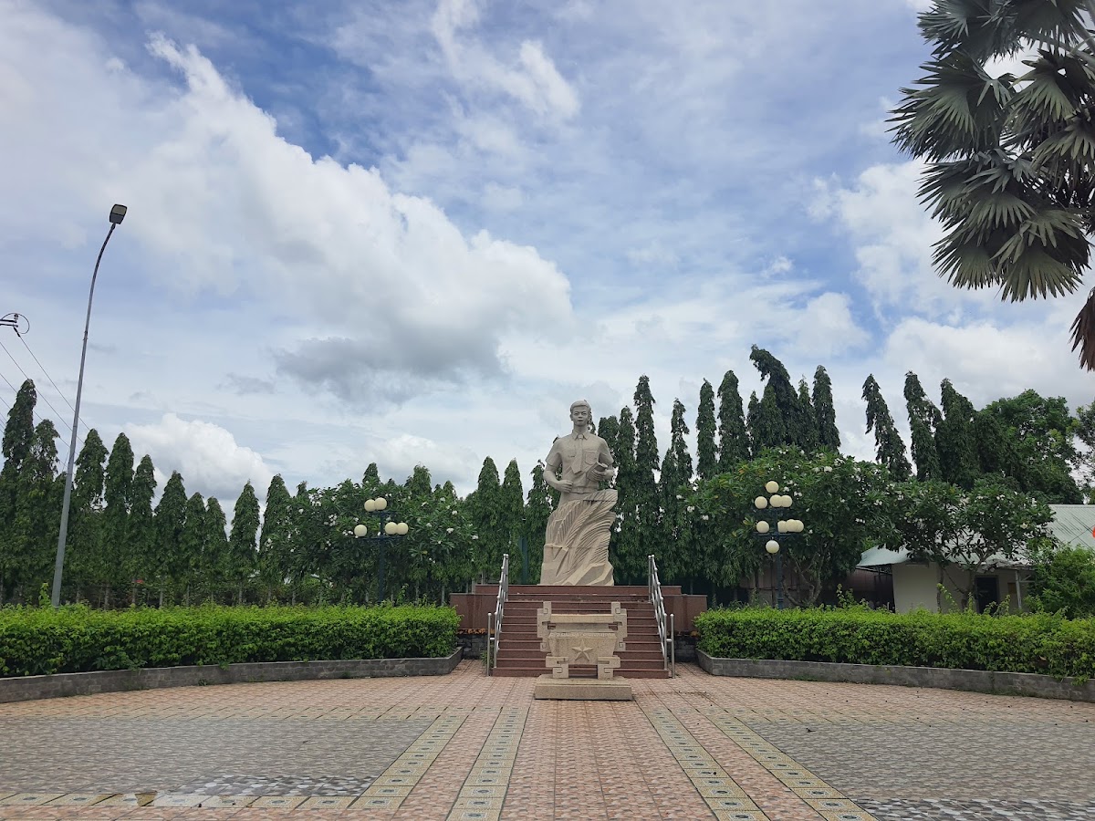 Công viên Tượng đài Nguyễn Thái Bình