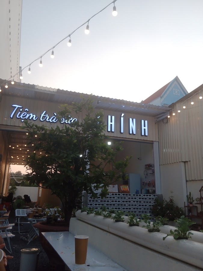 Tiệm trà sữa Thính
