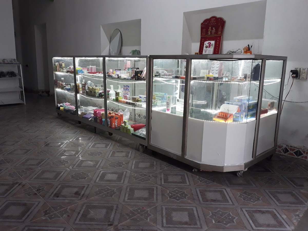 Cửa hàng tạp hóa Phong Liễu