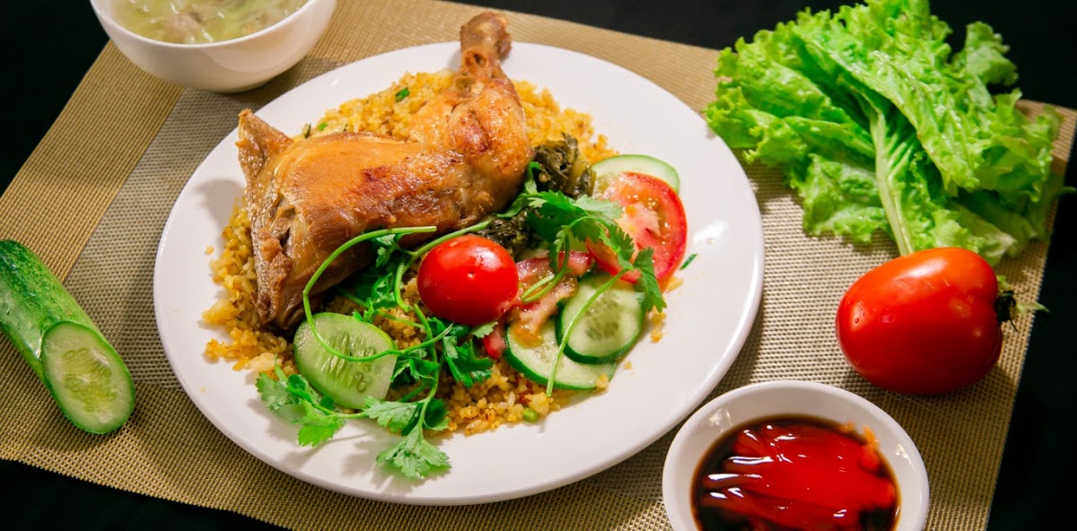 Cơm Gà Xối Mỡ Thu Duyên