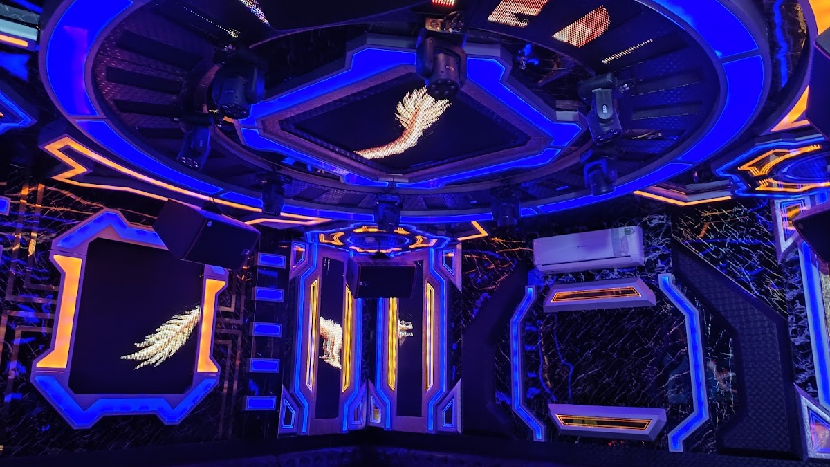 Karaoke Phương Đông Club - Quang Châu