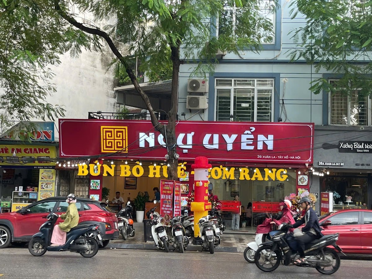 Bún Bò Huế Ngự Uyển Xuân La