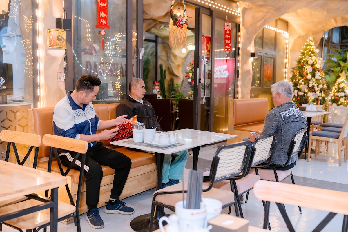 DAGI SHARK COFFEE & TEA- PHỞ GÀ PHỐ CỔ