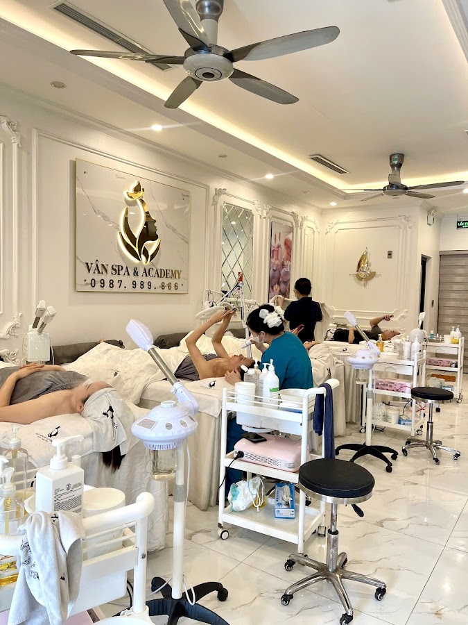 VÂNSPA & ACADEMY