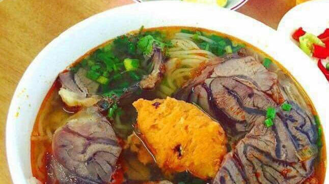 Bún Bò Huế Mụ Rơi