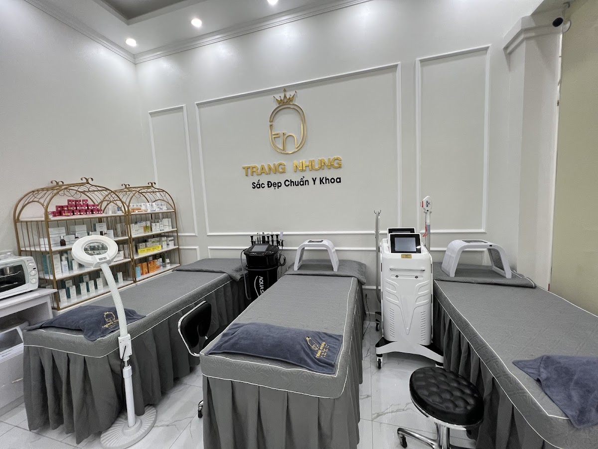 Thuỳ Trang makeup