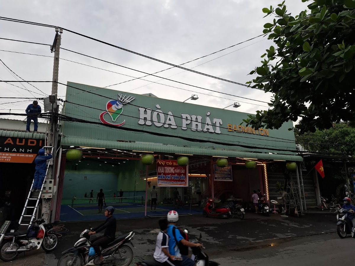 SÂN CẦU LÔNG HÒA PHÁT