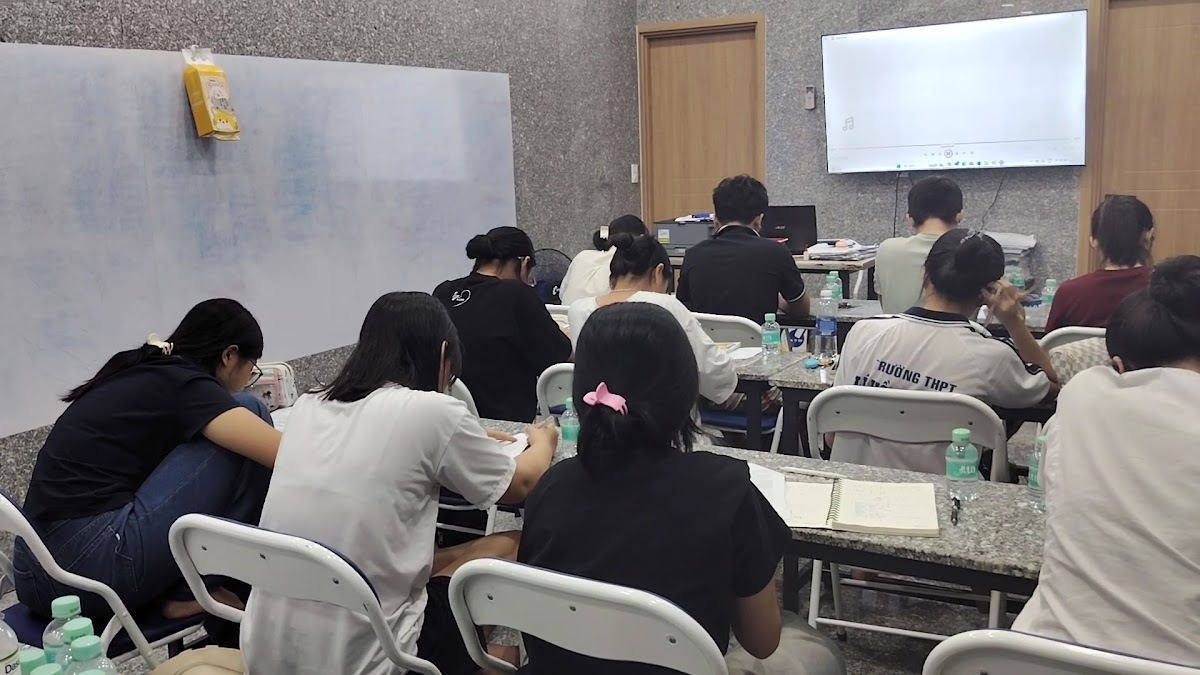 Trung tâm Anh ngữ Hồng Minh - HOMIES English/IELTS Center - Tân Hiệp