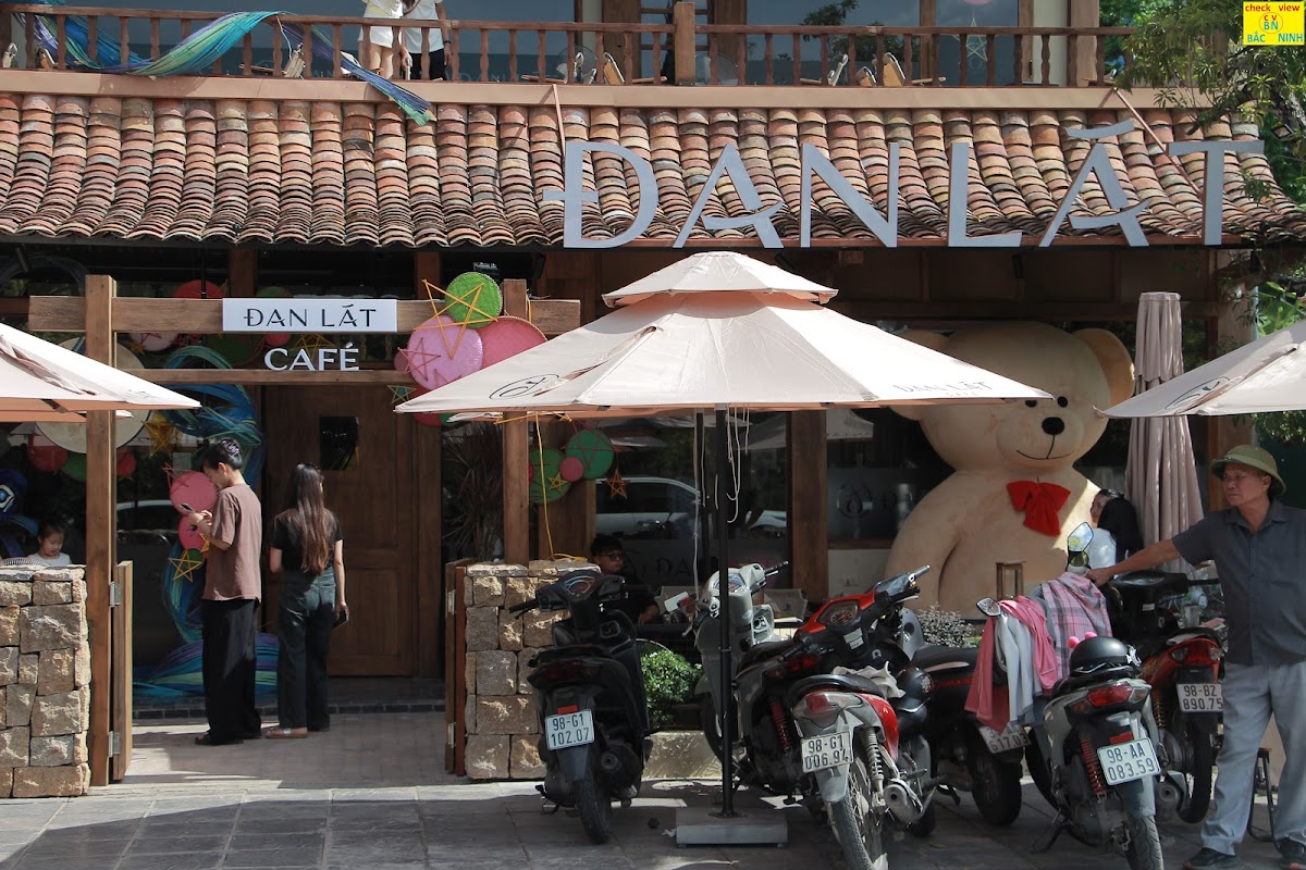 Đan Lát Café