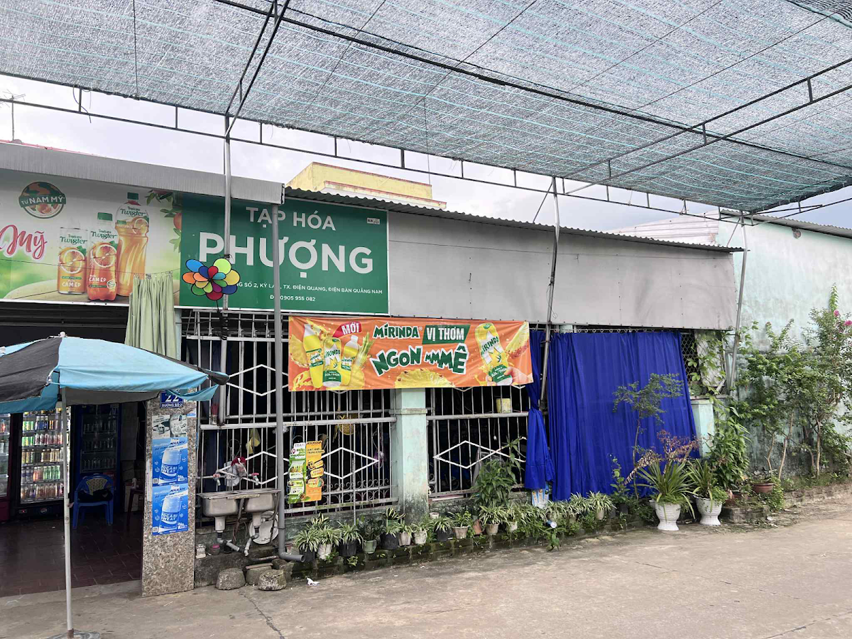 Tạp hoá Phượng Tấn