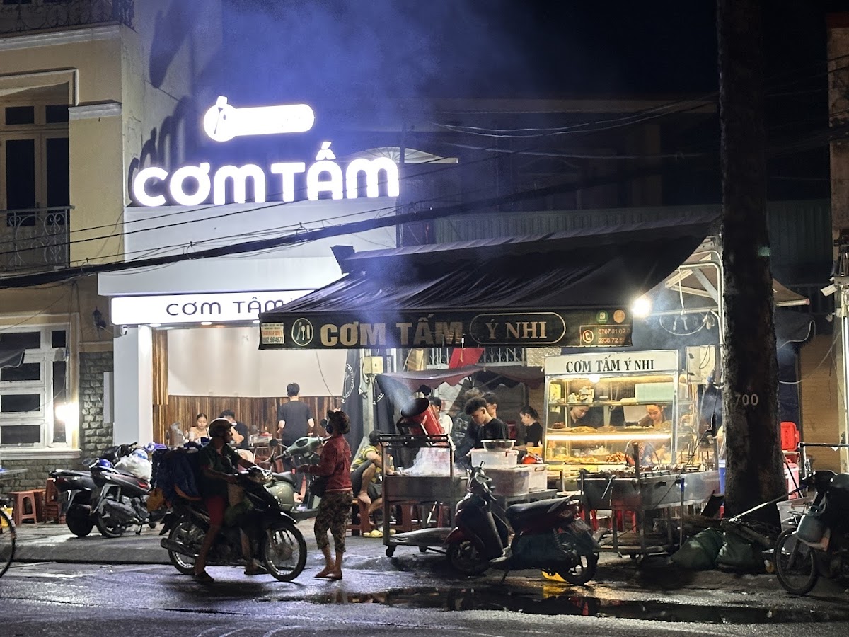 cơm tấm Ý Nhi