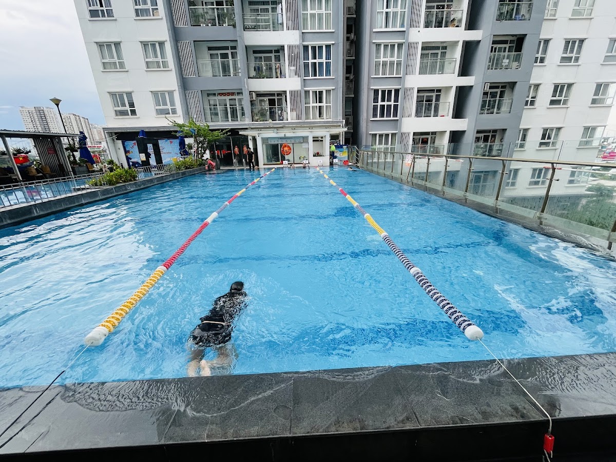 Câu lạc bộ Bơi sinh tồn