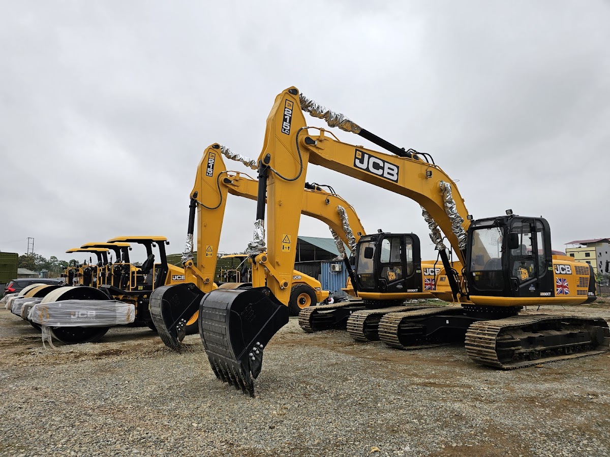 Kho bãi máy JCB Anh Quốc - Công ty Cổ phần Nam Hải Group