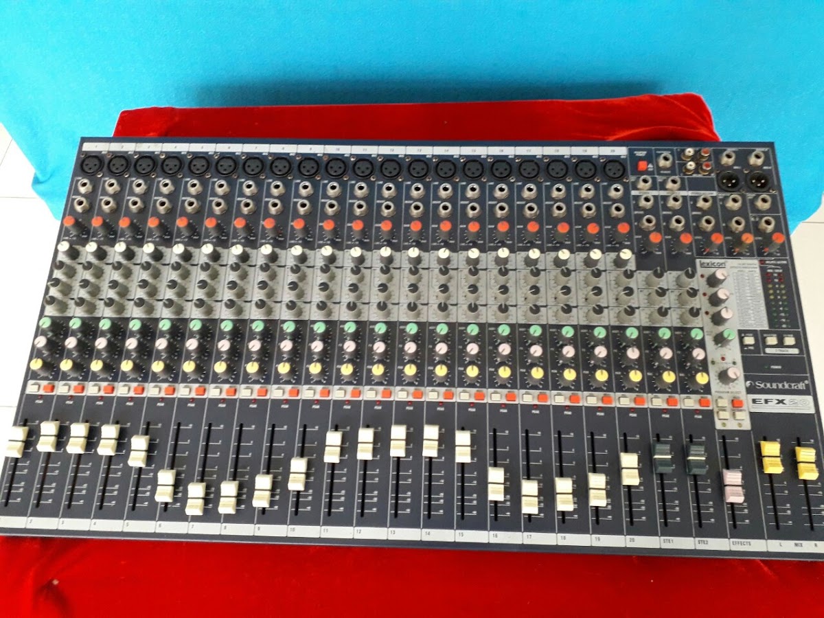 Điện tử Quốc Khánh