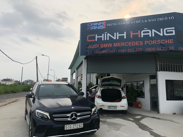 Chính Hãng Auto garage chuyên sửa xe ô tô BMW Audi Porsche Bentley LandRover Mercedes Jaguar Acura Lexus uy tin