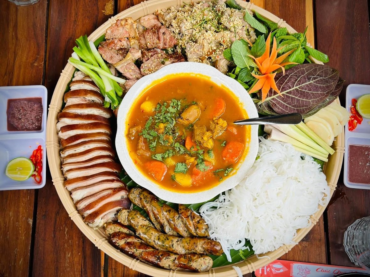 Hải sản tươi sống Tây Hồ
