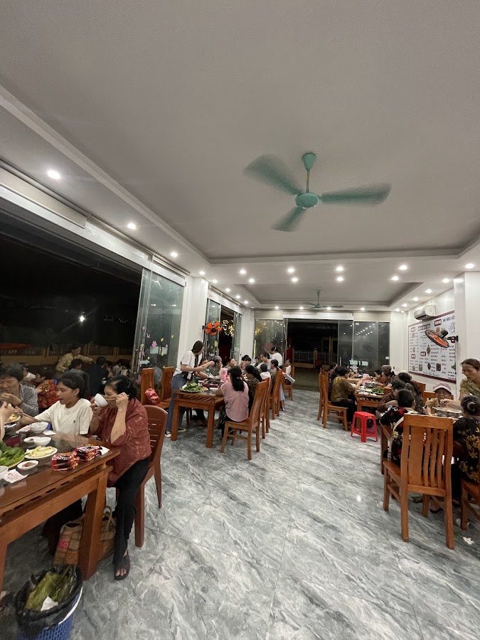 Gà tươi mạnh hoạch Kiên Hạnh cơ sở 2