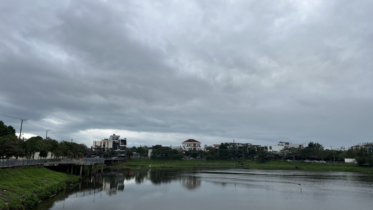 Khu vui chơi trẻ em bờ hồ