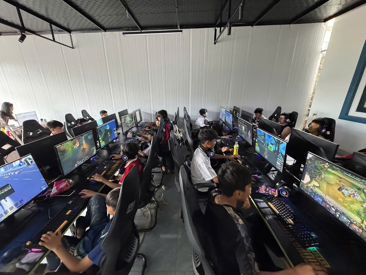 ĐỨC HIẾU GAMING ARENA - Quán Net Sông Khoai