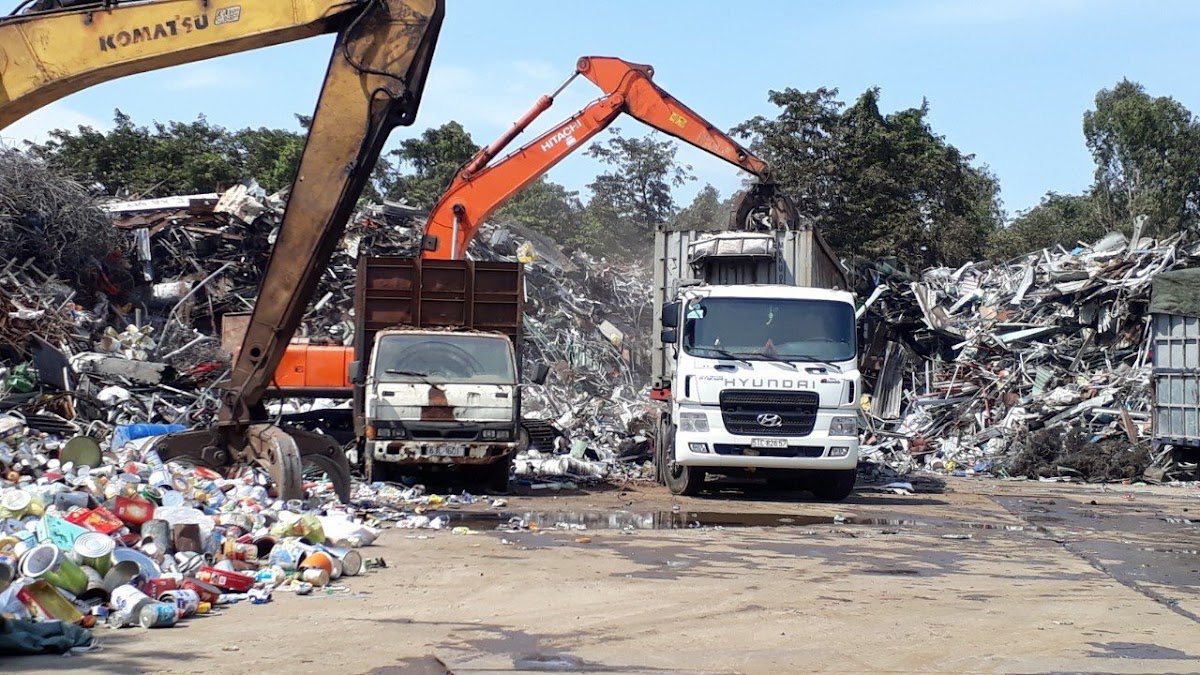 Cơ Sở Thu Mua Phế Liệu - Dầu Nhớt Ba Chín