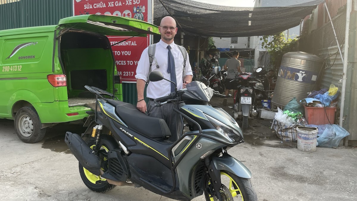 Hanoi Scooter and Motorbike Rental - Cho Thuê Xe Máy Tây Hồ