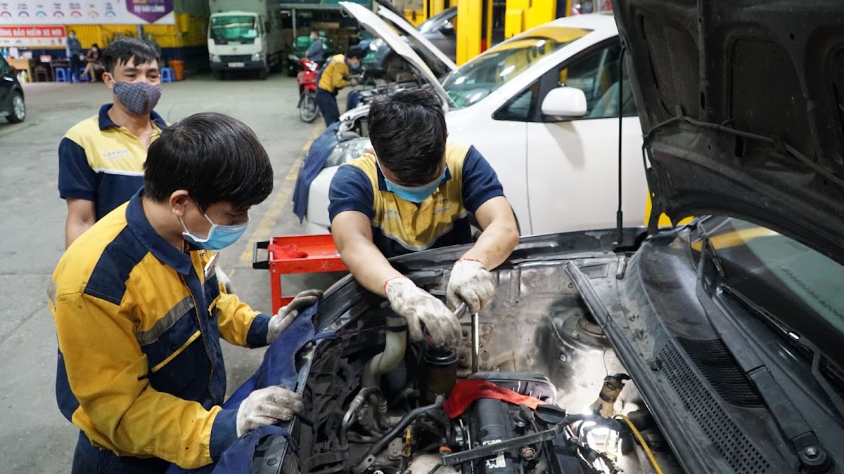 Sửa Chữa Ô Tô Hai Xem