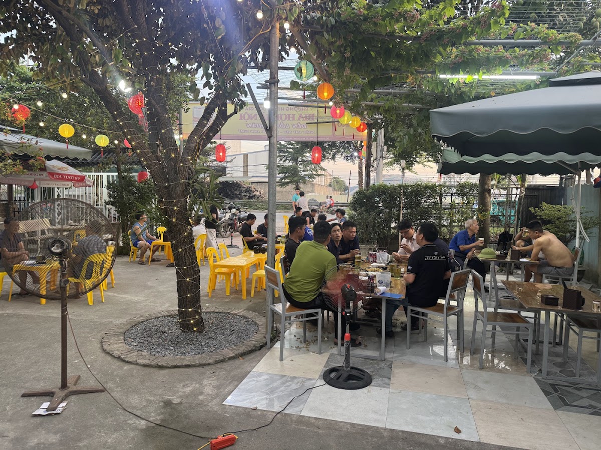 Đèn Lồng Quán - Bia hơi sân vườn