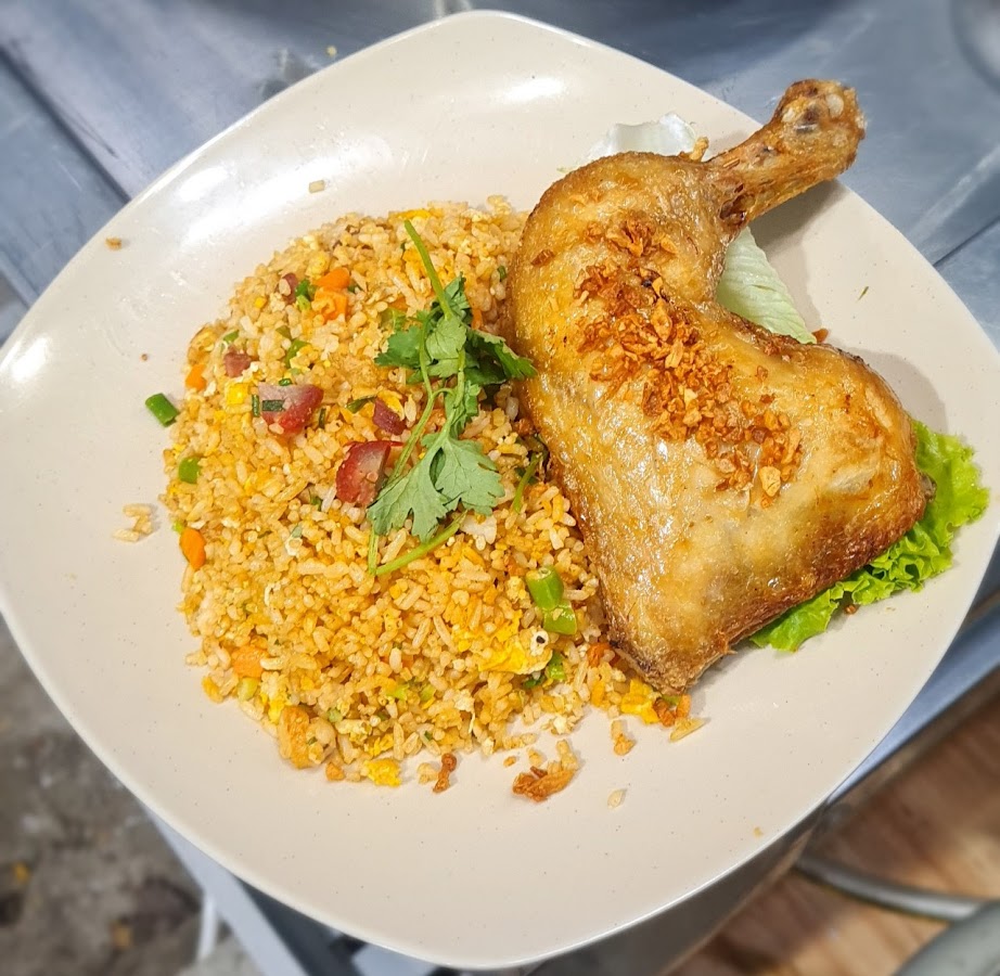 Cơm Gà Xối Mỡ Như Ý