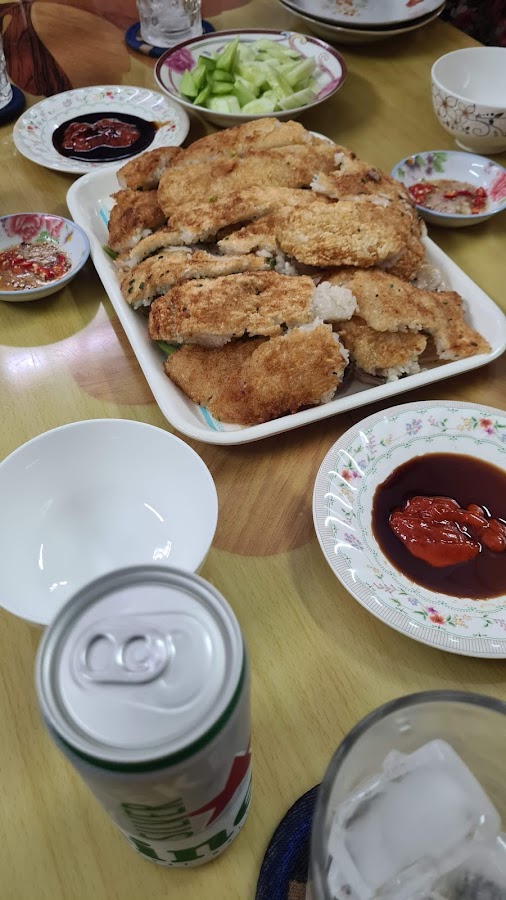 Gà bó xôi Sáu Hồng