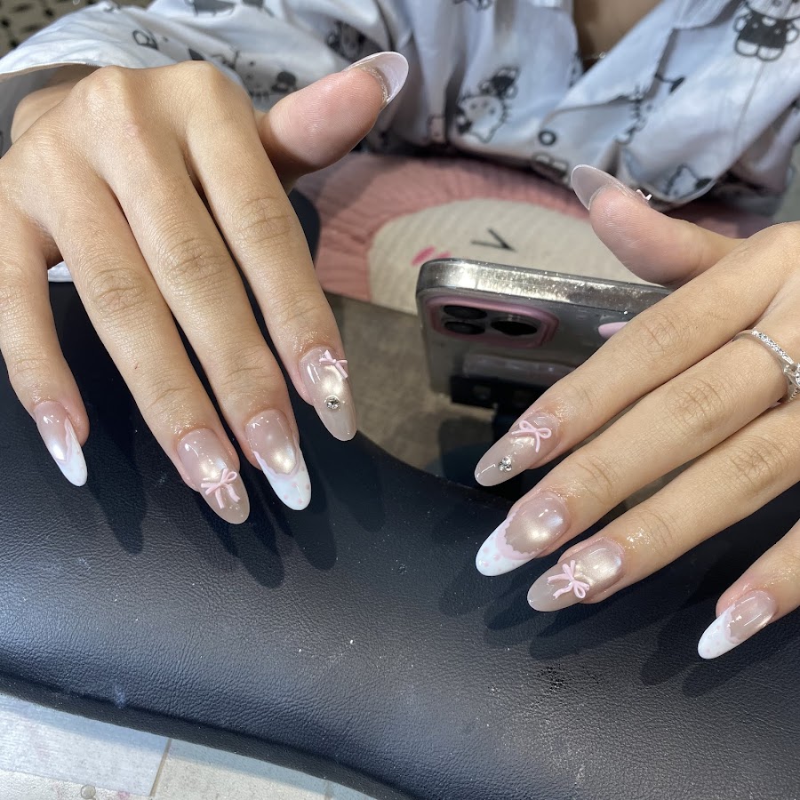 YNhi Nailroom