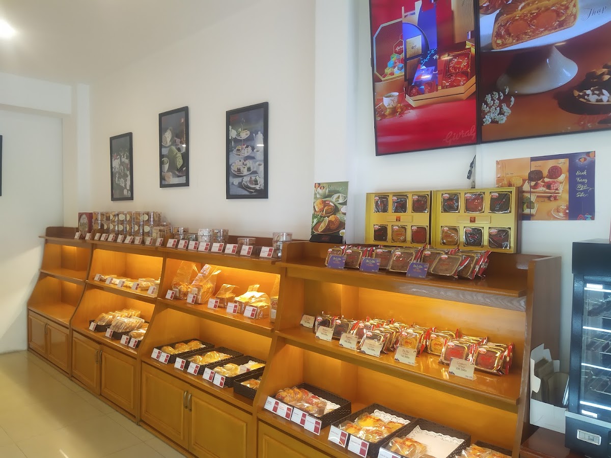 Givral Bakery 513 Quang Trung
