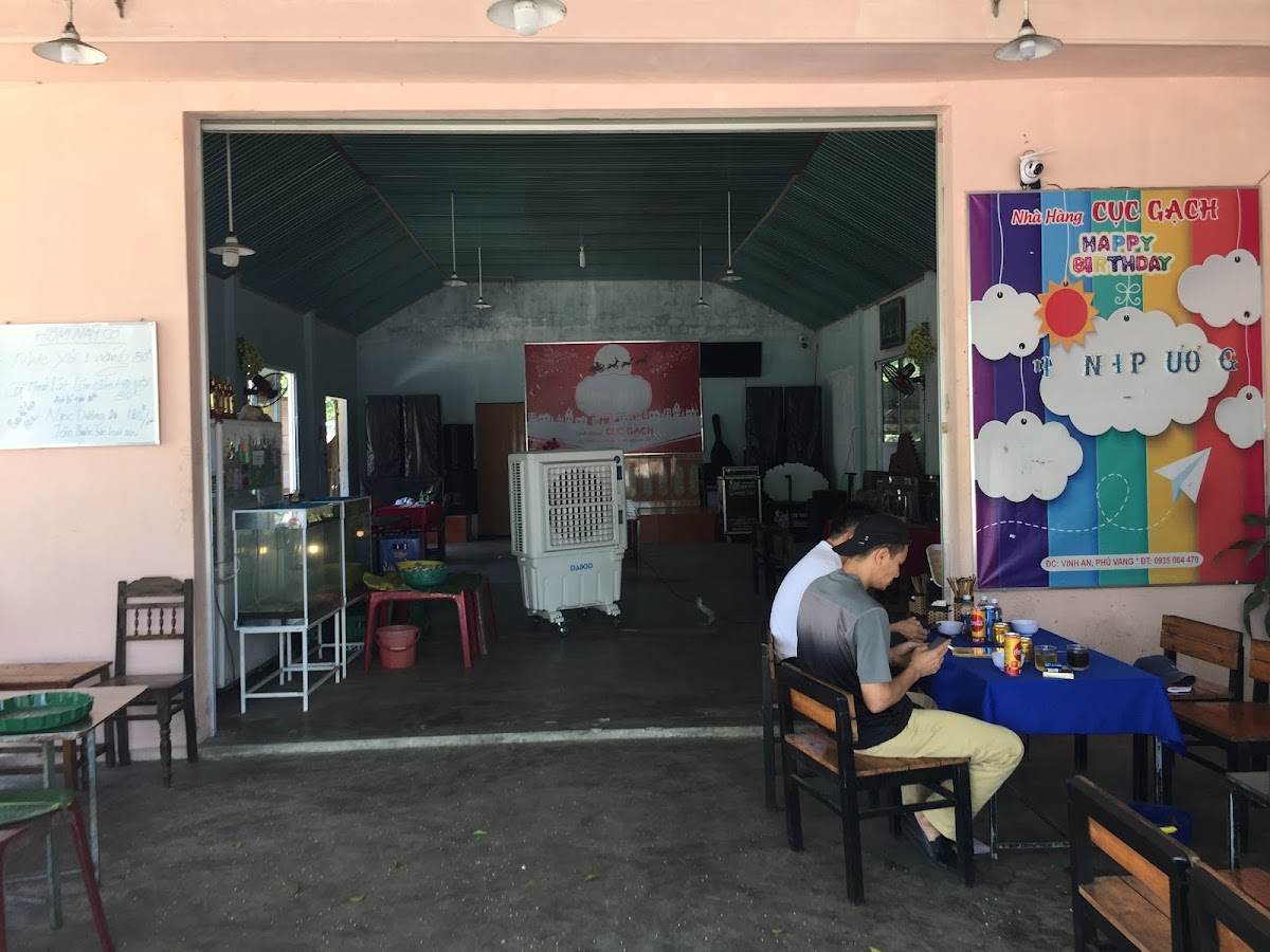 Nhà Hàng Cục Gạch