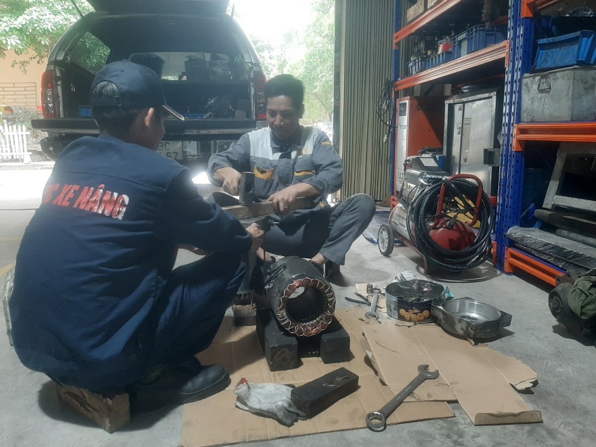 SỬA CHỮA XE NÂNG ( VDC XE NÂNG )
