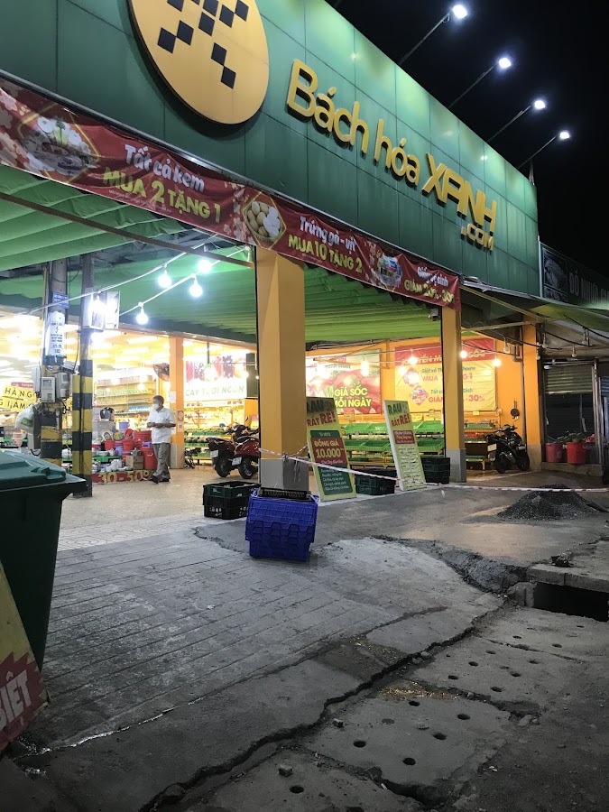 Siêu thị Bách hoá XANH Cổng 11