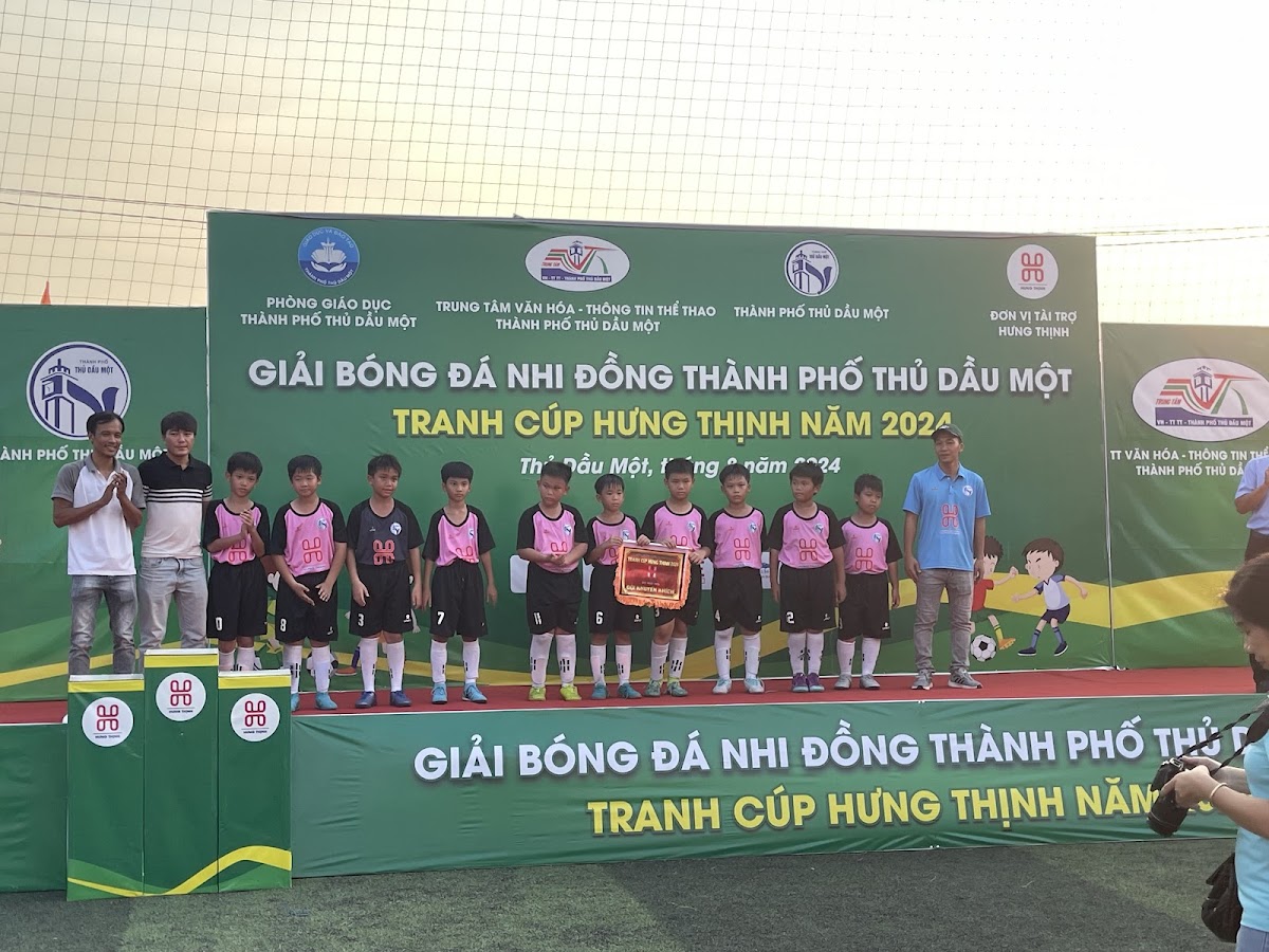 Sân bóng đá mini Kim Long