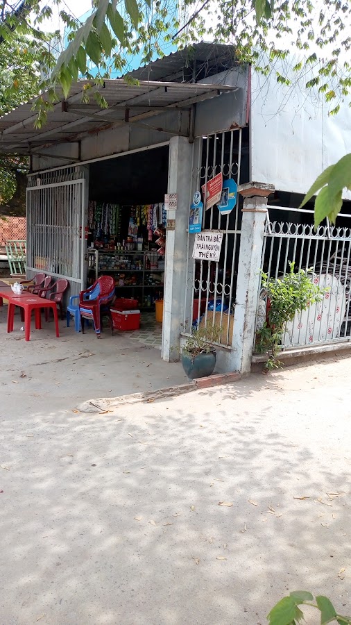 Cửa Hàng Tạp Hóa Út Nga