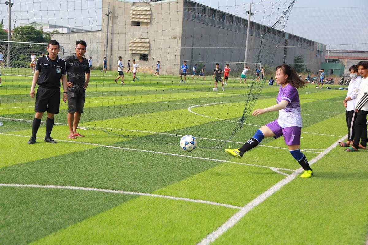 Sân BÓNG ĐÁ Mini Uyên Hưng