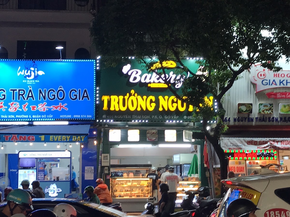 Bánh sinh nhật trưởng nguyễn