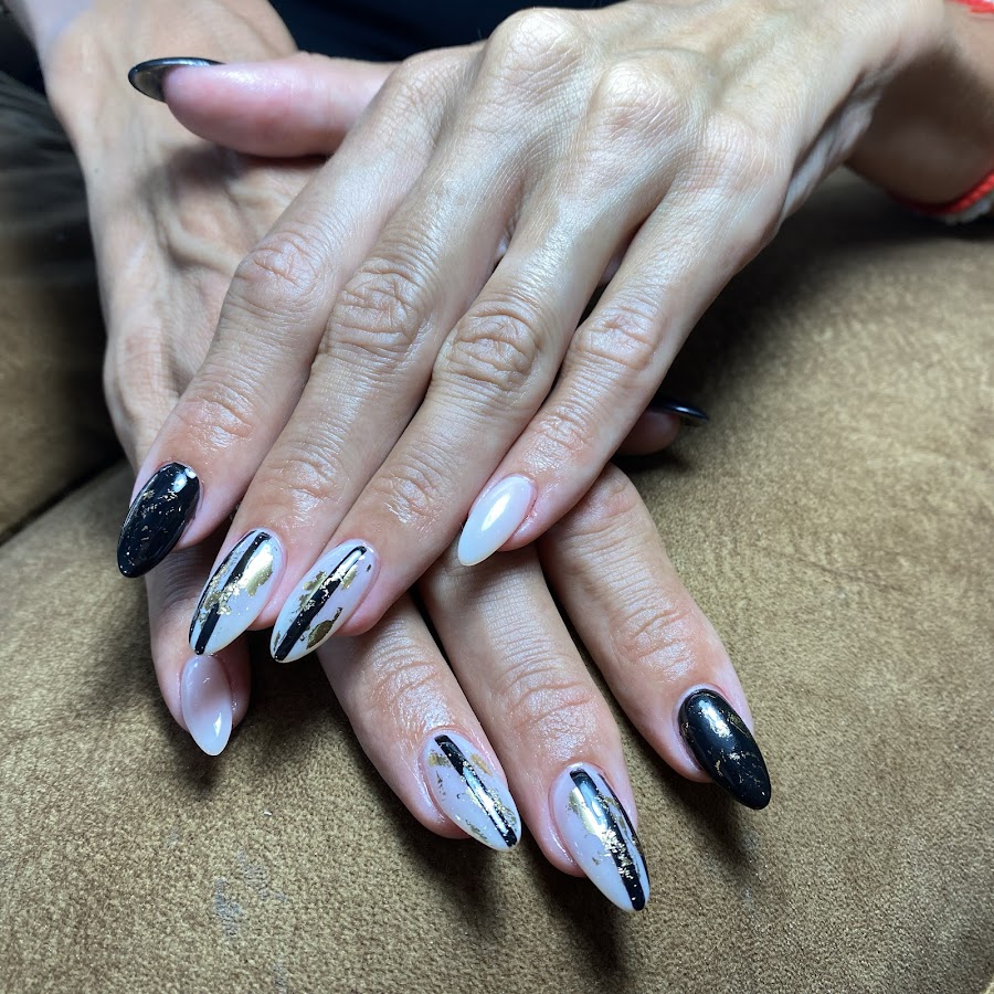 MC Nails (Fungus, Ingrown Toes, Nails Art / Design, Wax & Massage )