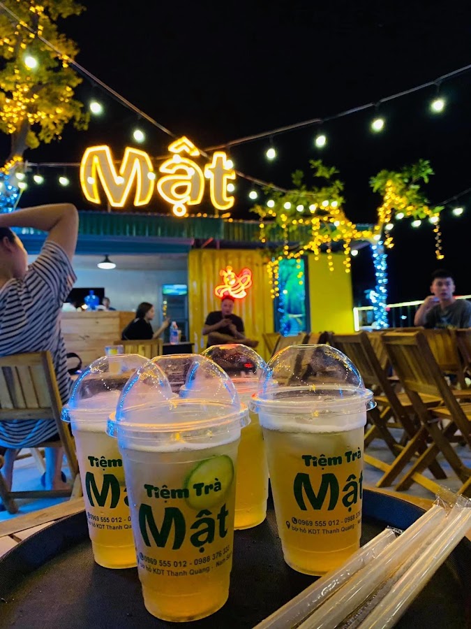 Tiệm trà chanh Mật