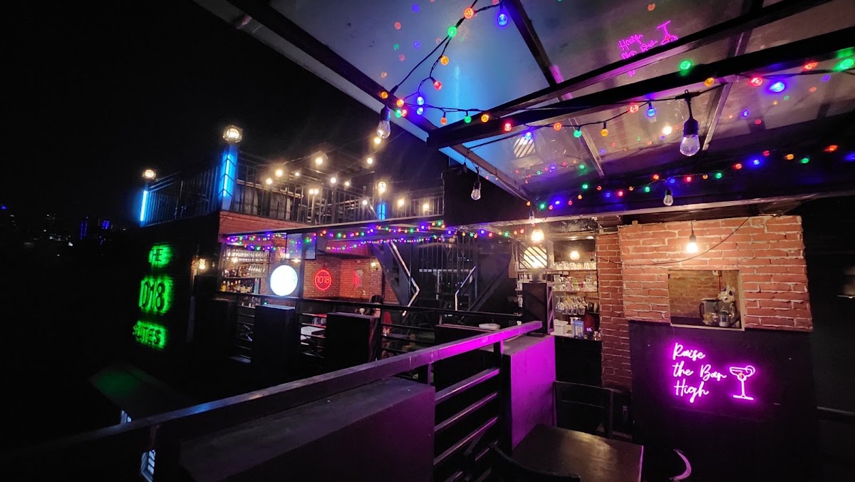 1018 Rooftop Bar