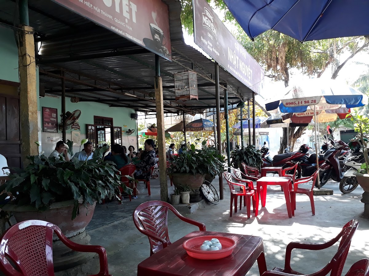 Cà phê Nhật Nguyệt