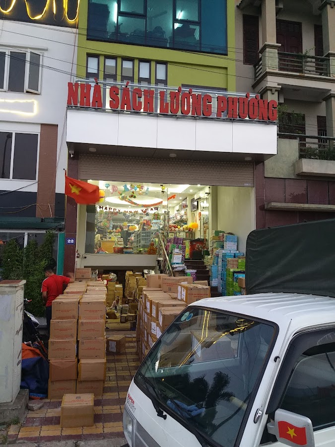 Nhà Sách Lương Phương
