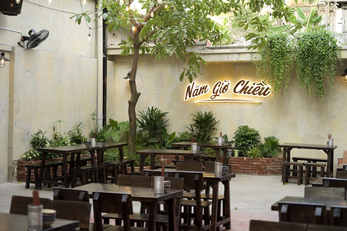 Năm Giờ Chiều - Mồi ngon & Ngồi chill