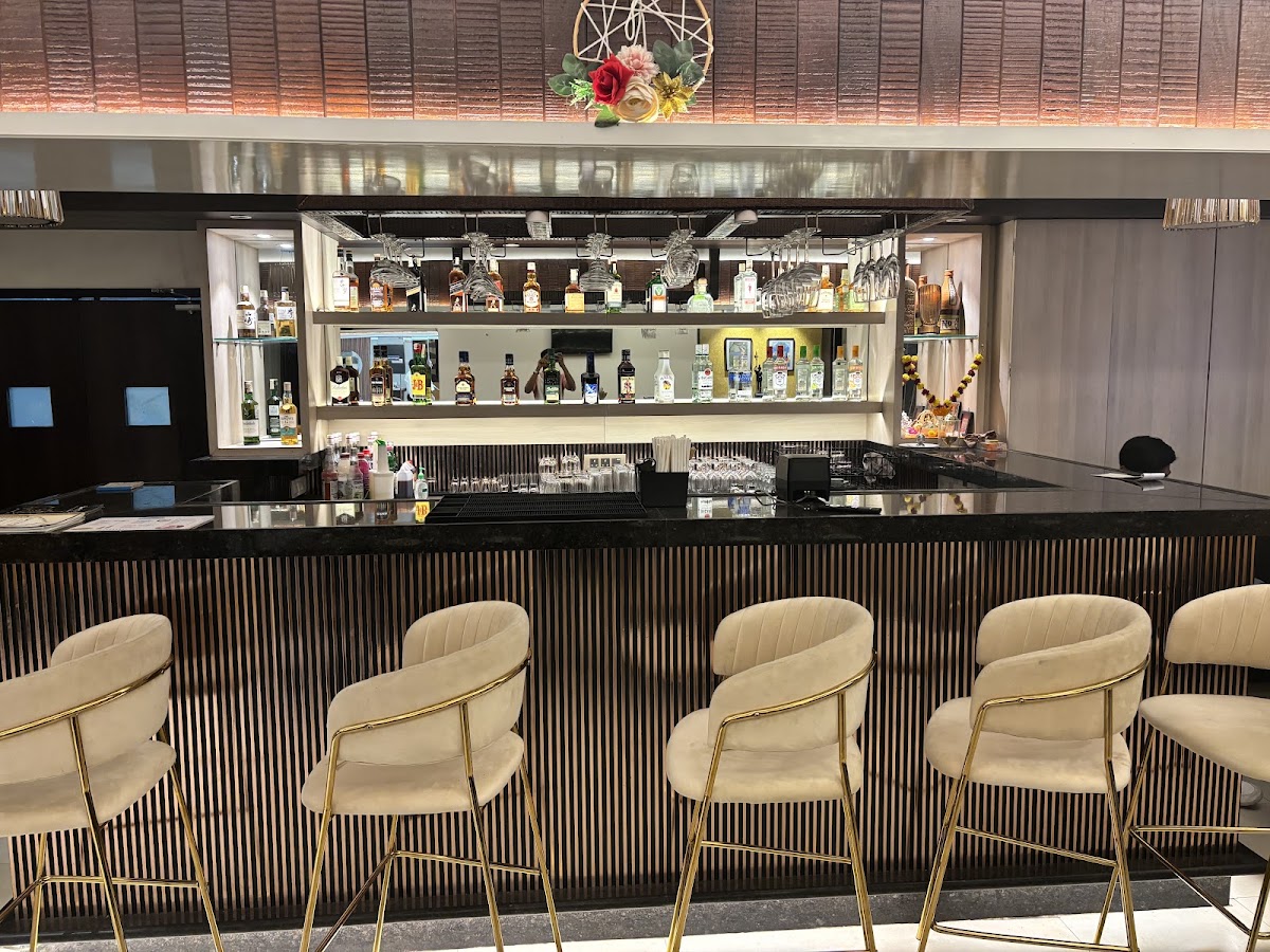 Portico-B4M Rooftop Restaurant & Skyport Bar