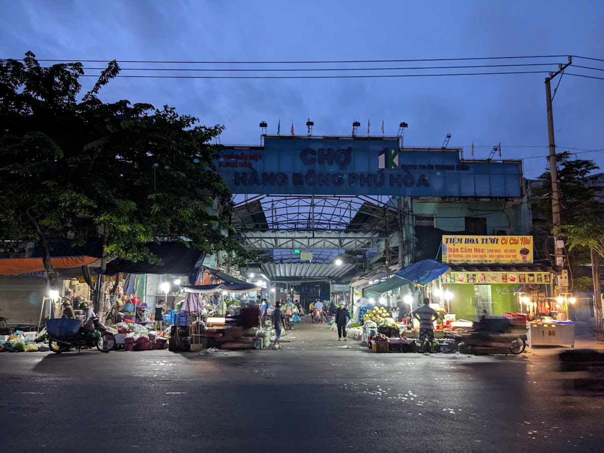 Chợ Hàng Bông Phú Hòa