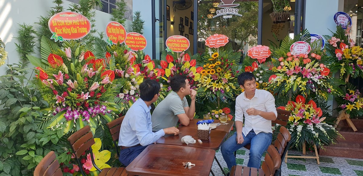Nhà giám đốc Văn Động