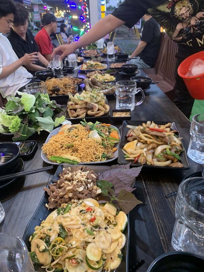 bia hơi phố đêm